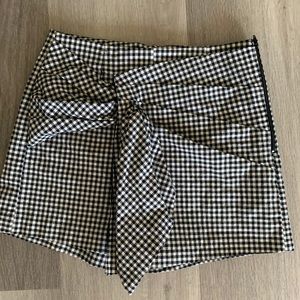 Gingham skort w bow and pockets